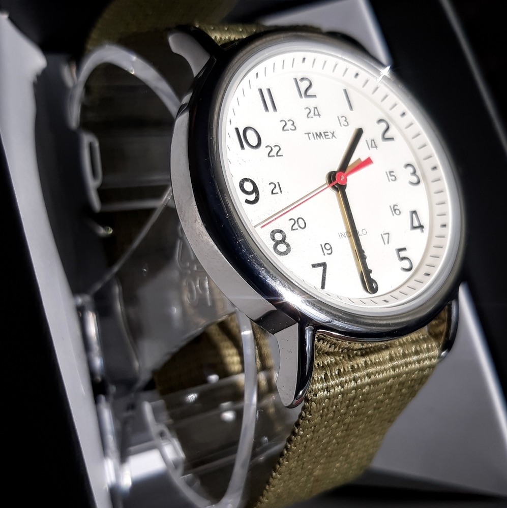 •NWT• TIMEX 'Weekender' Army Green Nylon Watch